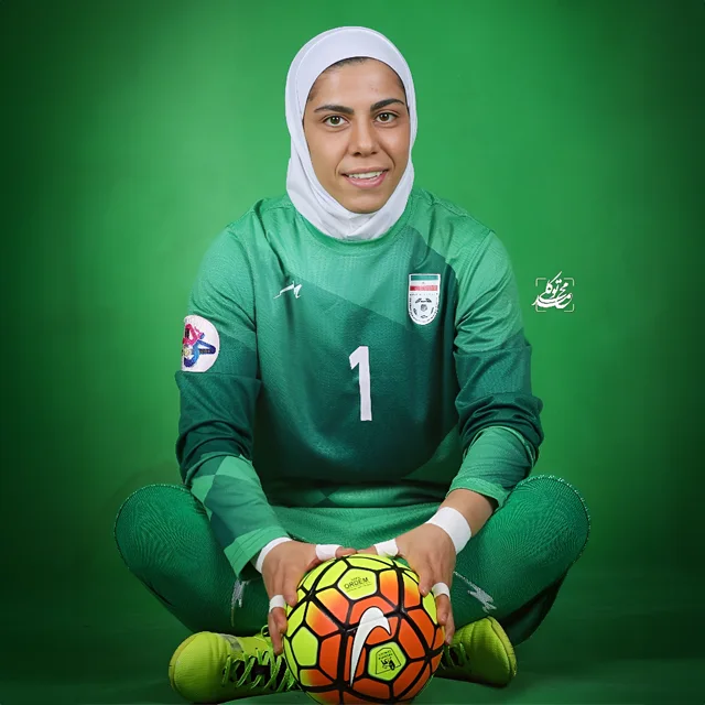 فرزانه توسلی