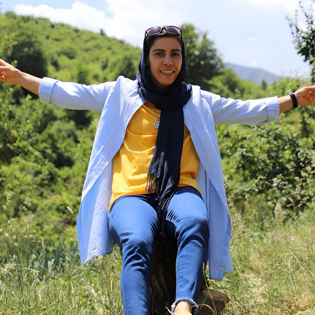 فرزانه توسلی