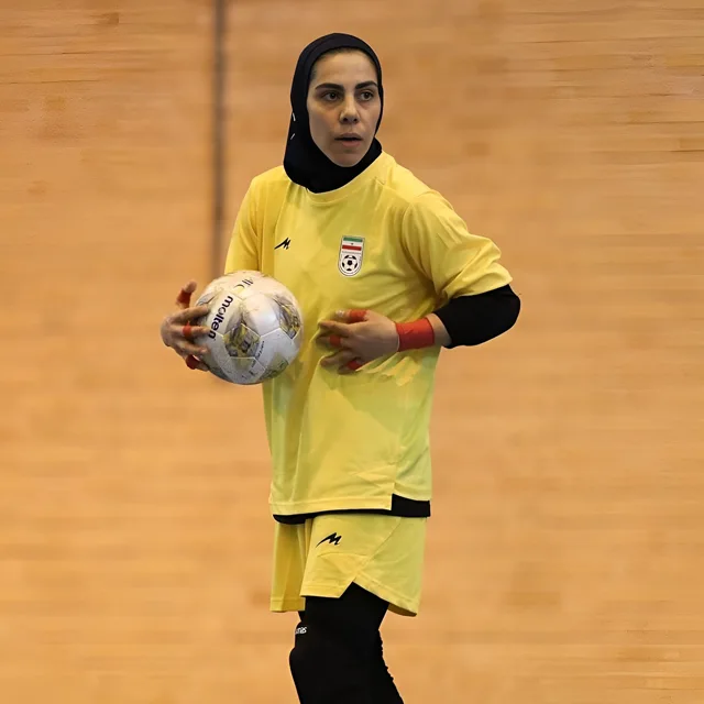 فرزانه توسلی