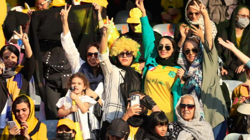 طلسم برزیل شکست؛ بانوان هوادار نفت وارد بهشت شدند 