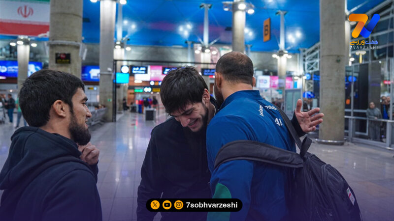 قهرمانان روسیه‌ای استقلال وارد تهران شدند