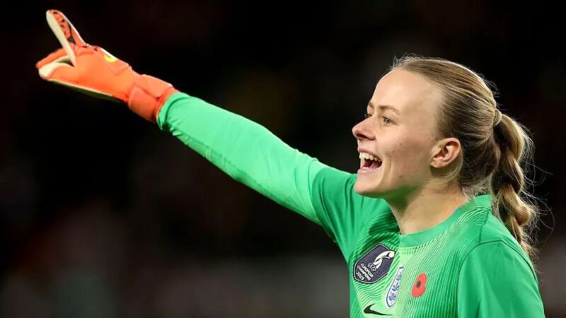 جنجال تازه در فوتبال زنان انگلیس؛ درگیری مری اِرپس و هانا همپتون بالا گرفت