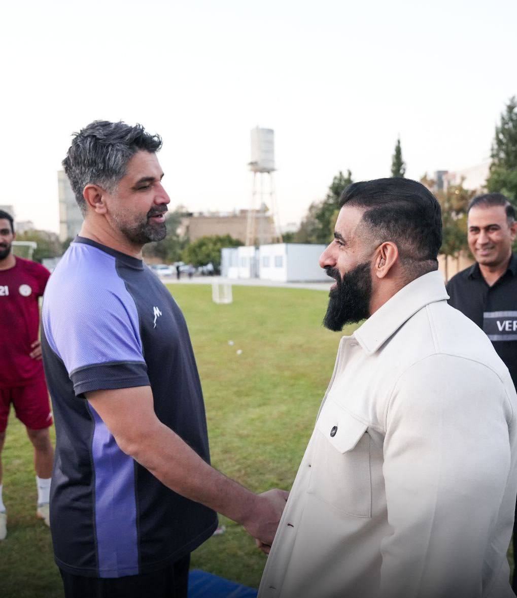 photo_5792063273732606803_y