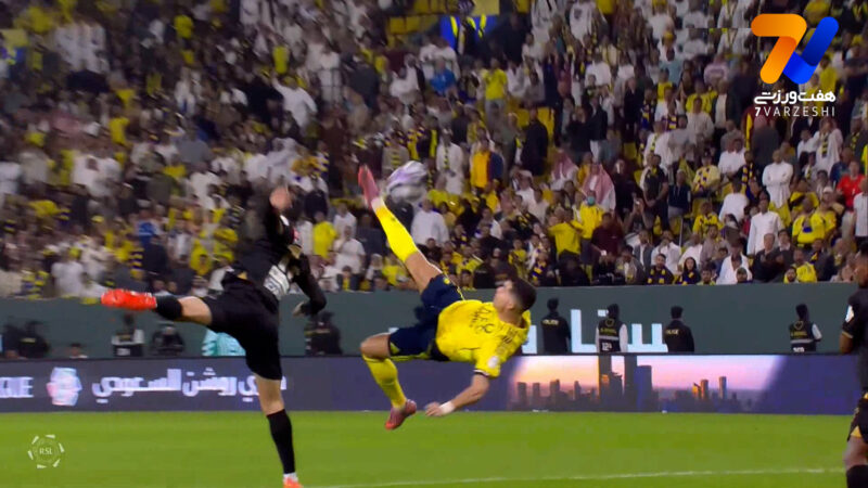 قیچی برگردون دیدنی رونالدو در 40 سالگی