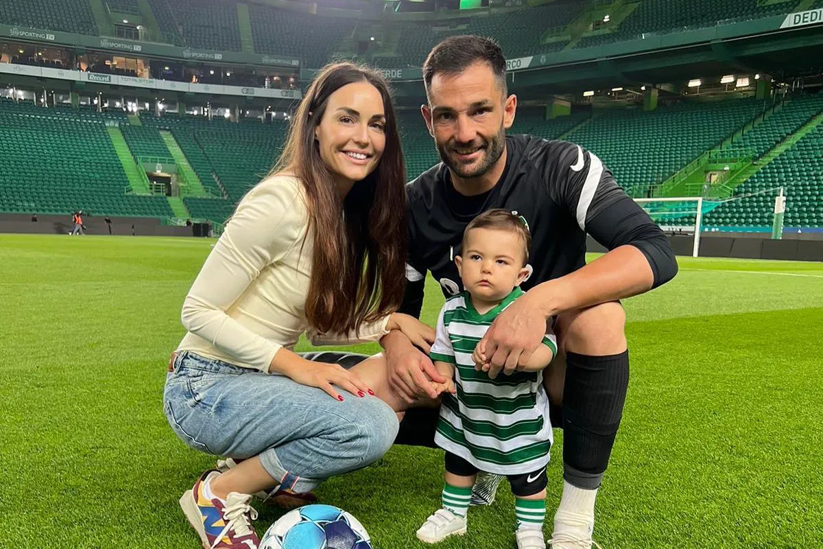 چشمان دروازه بان استقلال ضعیف است؟!