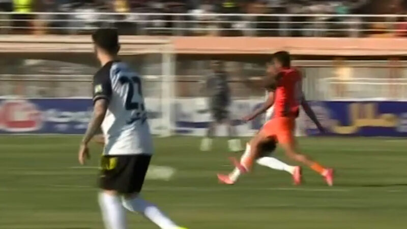 مس کرمان ده نفره شد: اخراج پورقنبری مقابل سپاهان 