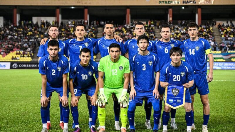 ازبک ها با لباس آبی مقابل تیم ملی 