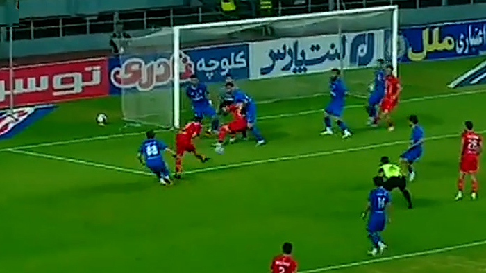 گل دوم فولاد به استقلال خوزستان توسط ساسان انصاری