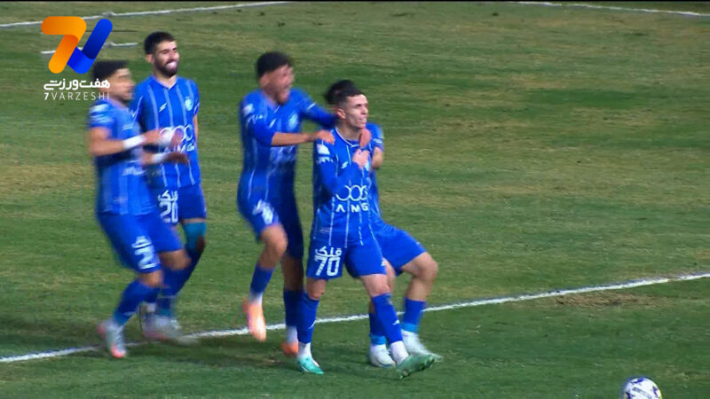 ضربه کاشته آسانی و گل دوم استقلال به پادیاب