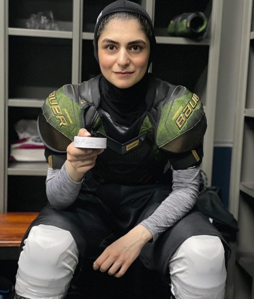 اعظمالسادات سنایی