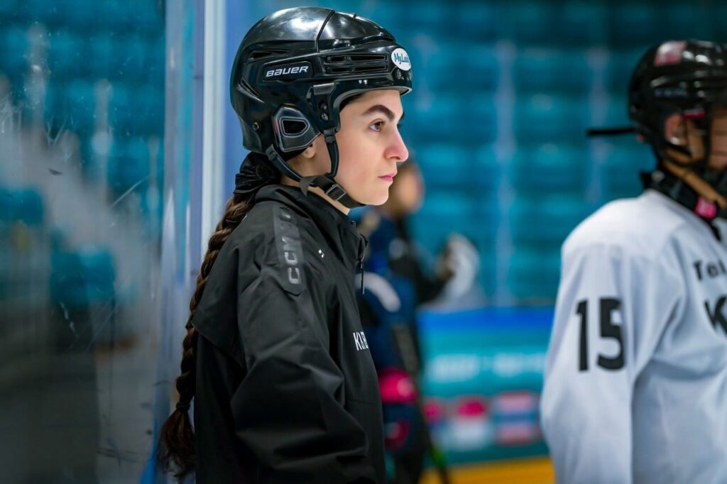 اعظمالسادات سنایی