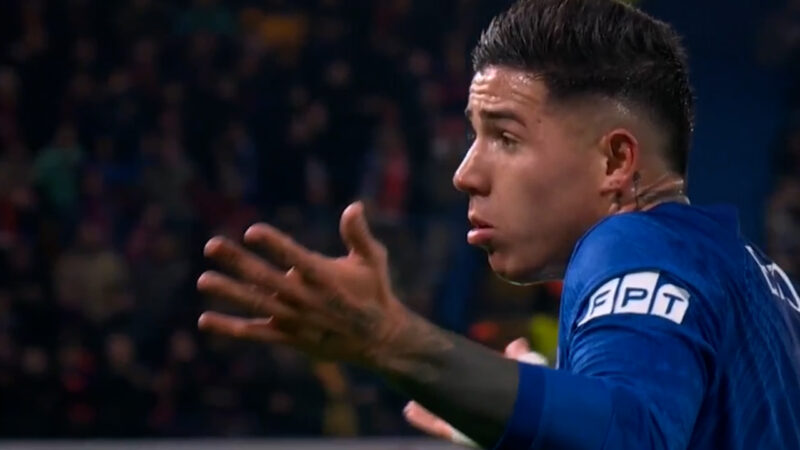 گل دوم چلسی به بارسا که بازهم توسط داور مردود اعلام شد