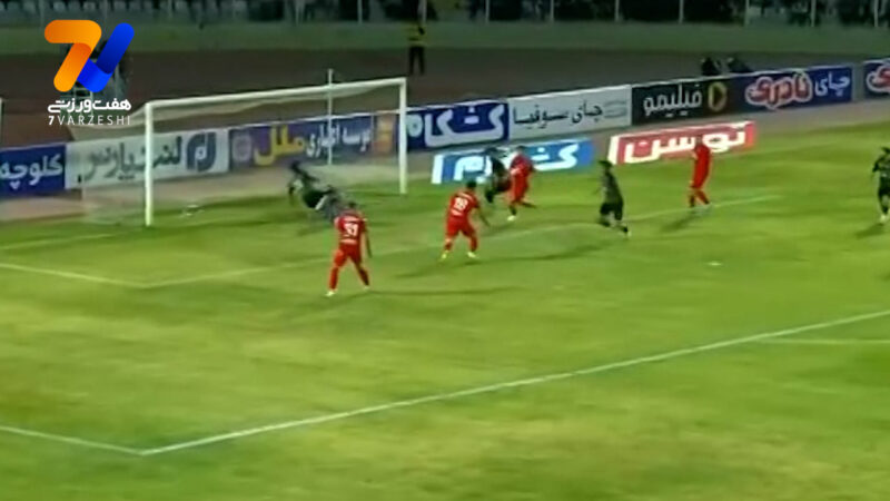 گل اول خیبر خرم اباد به تراکتور توسط احسان حسینی