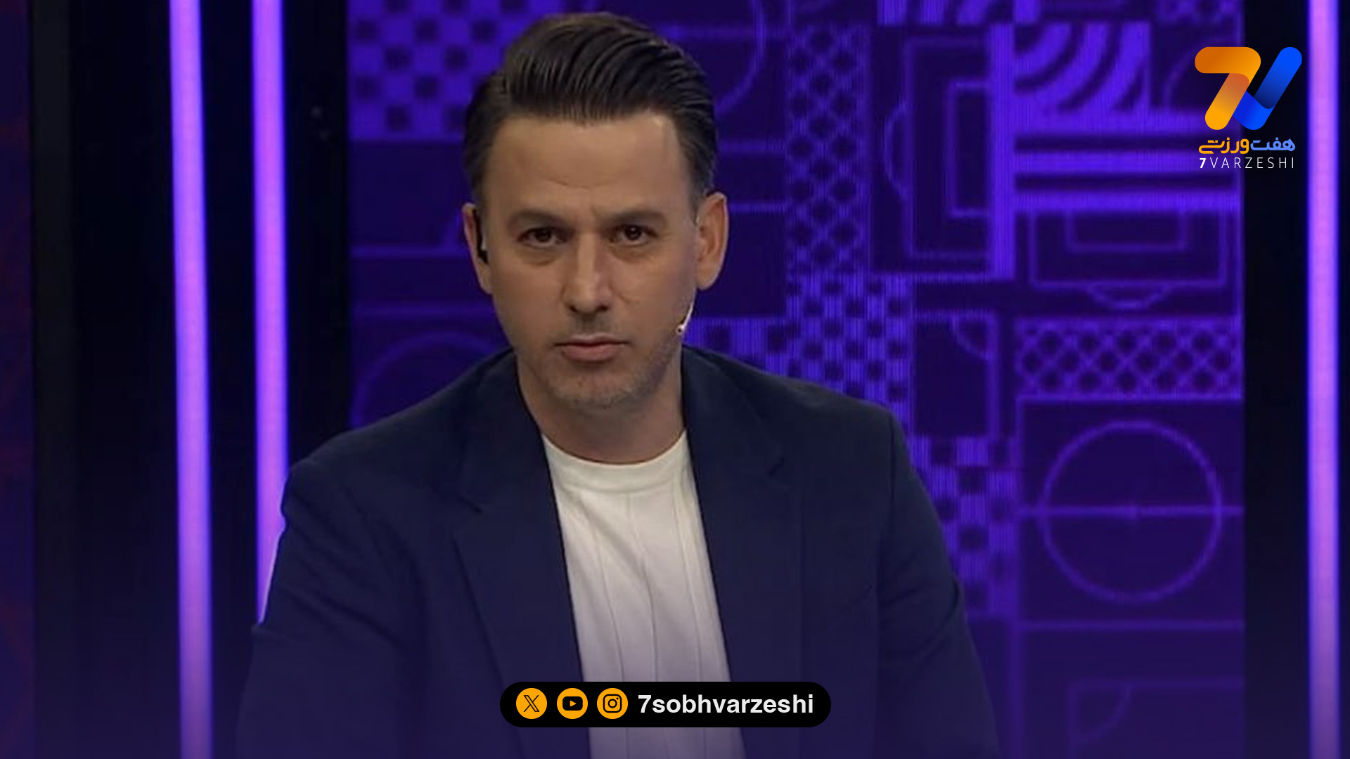 سرمربی کیا به‌جای اردوی تیم، در تلویزیون!