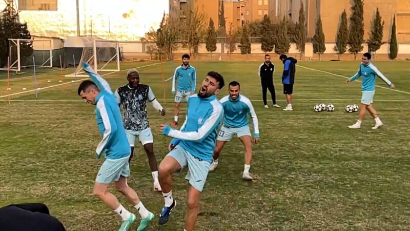 برخوردی که استقلال را تا مرز سکته برد؛ درگیری دو ستاره استقلال در تمرین!