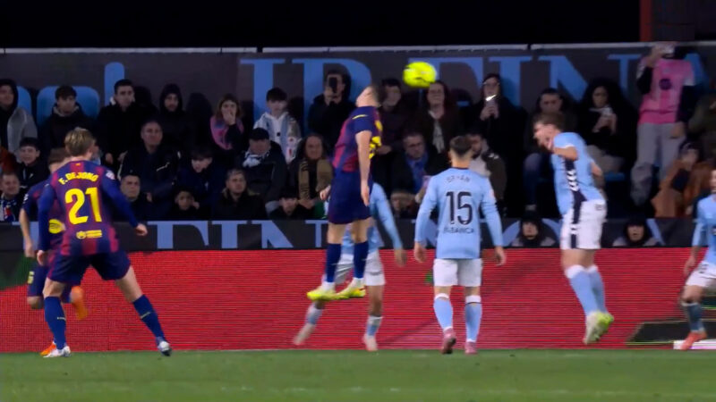 گل چهارم بارسلونا به سلتاویگو توسط رابرت لواندوفسکی