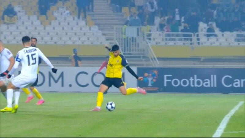 گل اول سپاهان به الحسین توسط آریا یوسفی