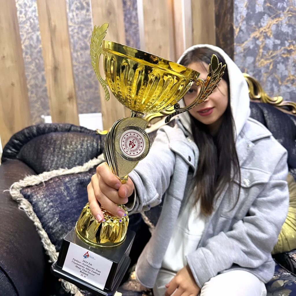 فرشته حسنزاده