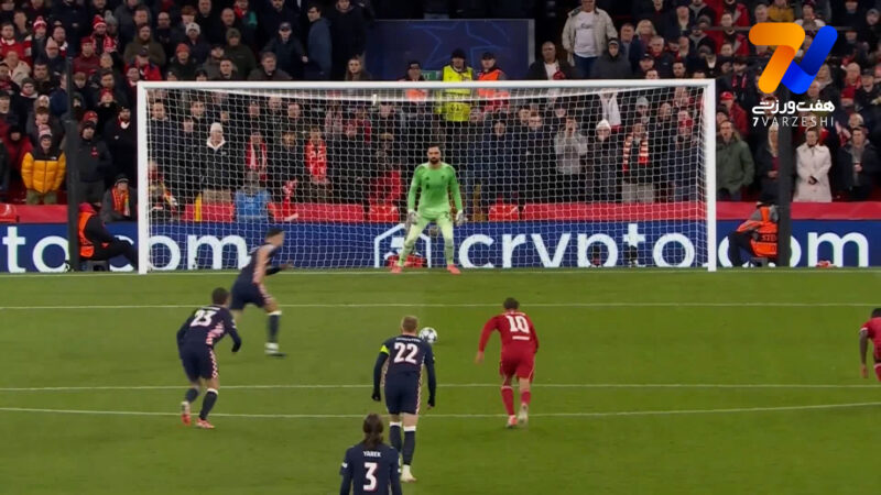 گل اول آیندهوون به لیورپول توسط پریشیچ از روی نقطه پنالتی