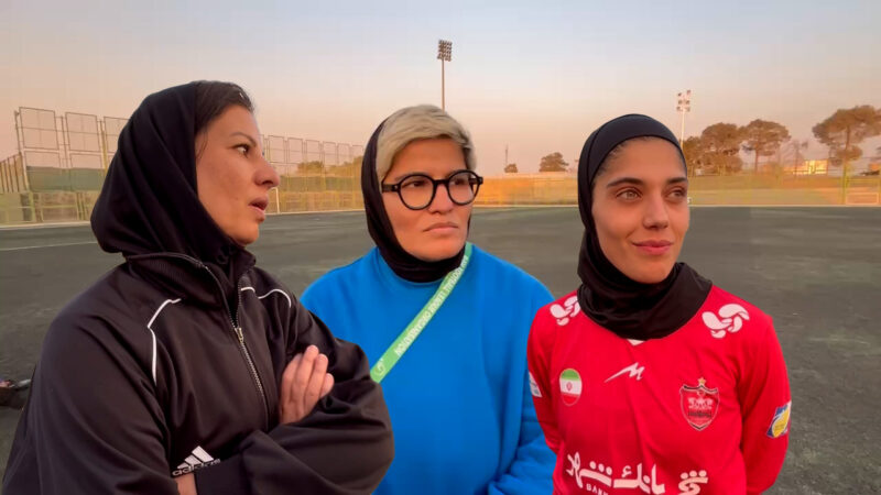 گفتگو با مربیان و‌ بازیکنان دو تیم پرسپولیس و آوا تهران