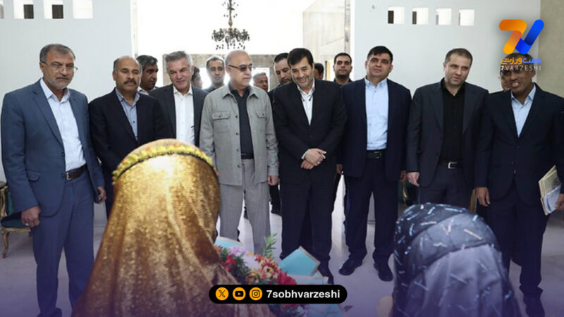 افتتاح دو زمین فوتبال در ابوموسی با حضور دنیامالی، استیلی و رضازاده