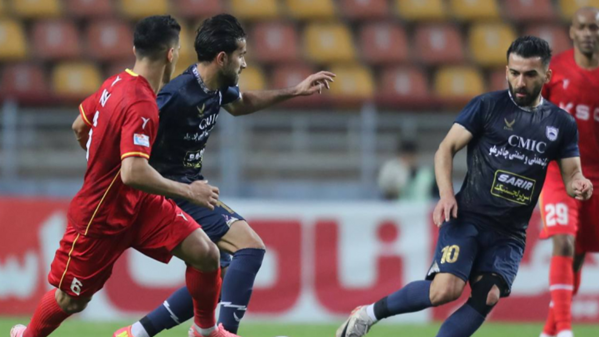 چادرملو و فولاد به مصاف هم می‌روند!