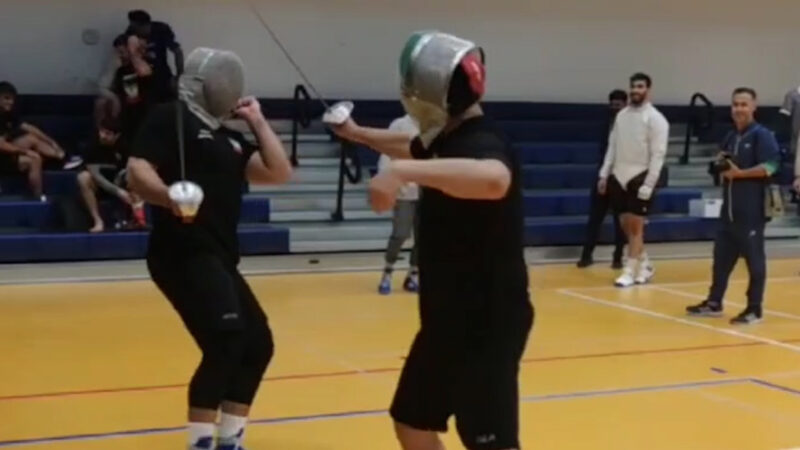 ورزش جدید در ریاض؛ کشتی شمشیری!