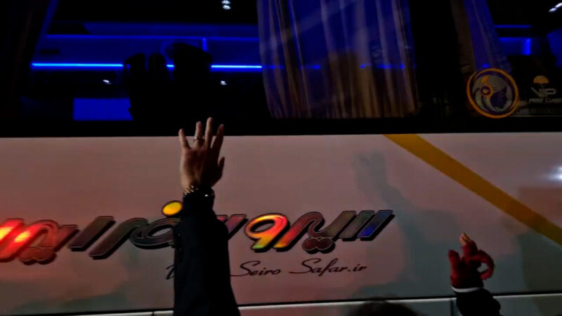 واکنش جالب نیازمند به هوادار خردسال