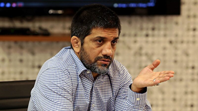 دبیر: کامران قاسمپور باخت چون هم اشتباه داشت و هم وزن کم کرد!