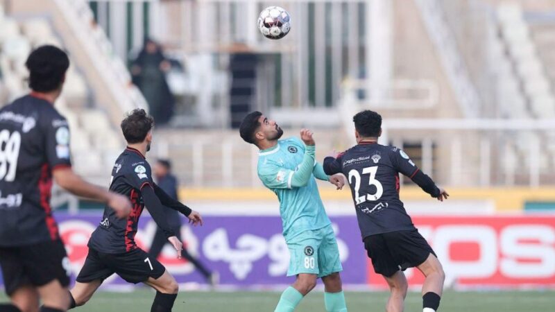 مجری تلویزیون: خیبر بوی فوتبال قدیم را می‌دهد