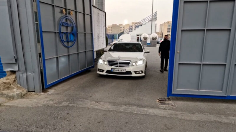 بی توجهی بازیکنان استقلال به حضور هواداران!