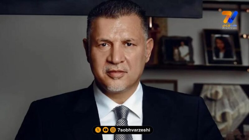 دورهمی خانوادگی علی دایی در کنار مادر و 4 برادرش