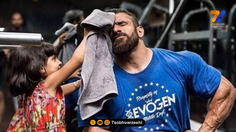 گریم زنانه هادی چوپان توسط دخترش