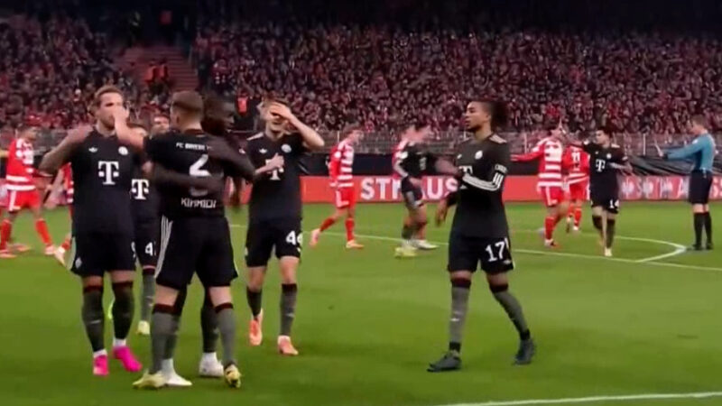 گل اول بایرن مونیخ به یونیون برلین (گل به خودی الیاس آنساح)