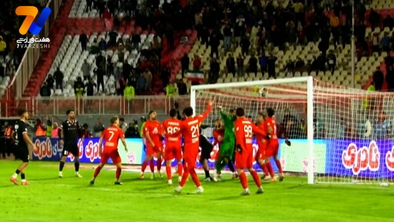 گل اول پرسپولیس به تراکتور توسط کنعانی زادگان