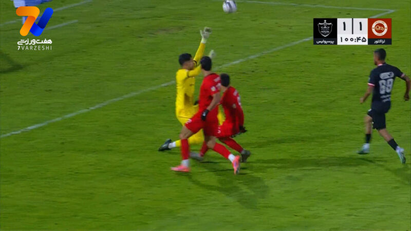 موقعیت تک به تکی که حسین زاده مقابل دروازه پرسپولیس از دست داد!