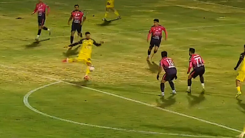 گل اول سپاهان به آلومینیوم توسط آرش رضاوند