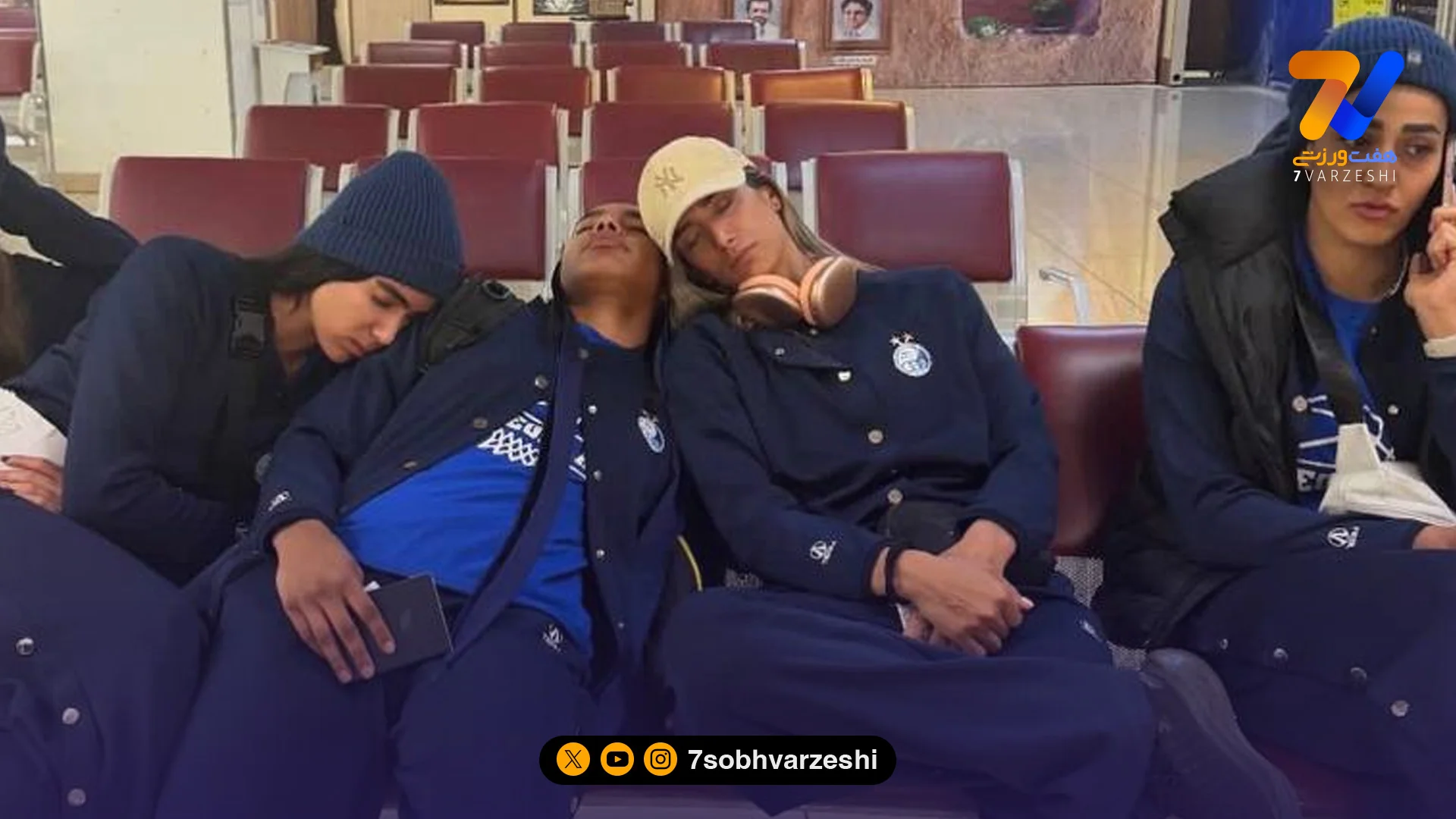 خواب اجباری روی صندلی‌ها پیش از سفر به آبادان! +عکس