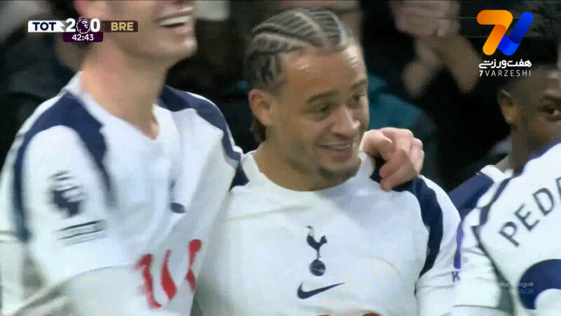 گل دوم تاتنهام به برنتفورد توسط ژاوی سیمونز