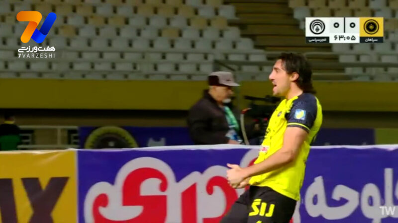 گل اول سپاهان به فجرسپاسی انزو کریولی