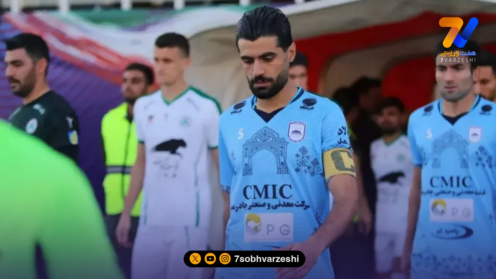 کاپیتان چادرملو خطاب به خیابانی: به جای فوتبالیست‌ها، از درد مردم بگویید