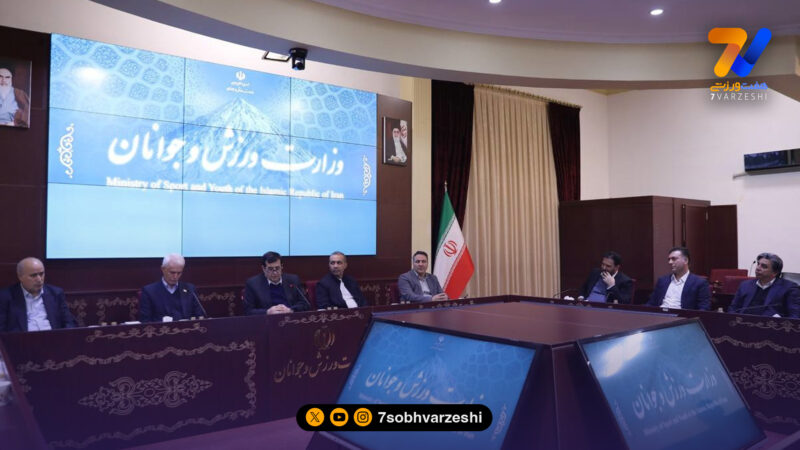 زنوزی به وزارت ورزش نرفت