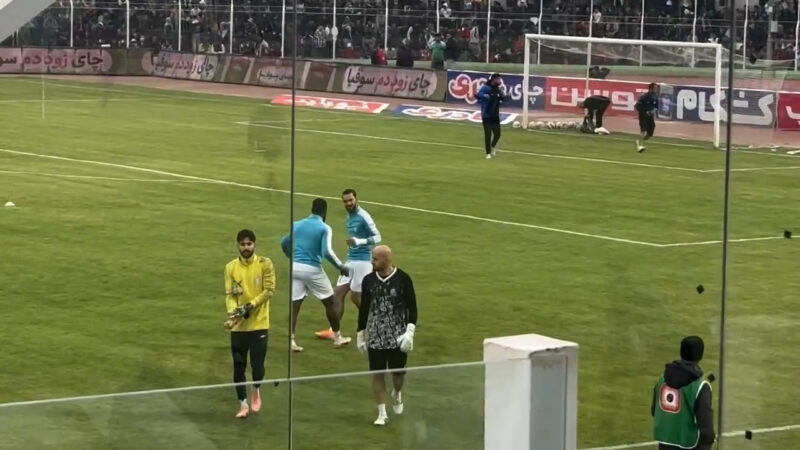 کل کل مهاجمان ناکام استقلال برای بازی آقا وسط!