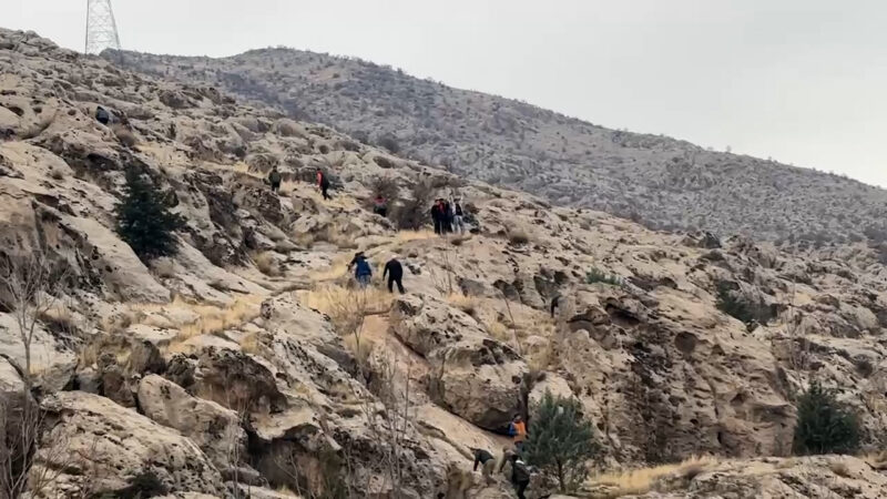 تلاش برای تماشای خیبر – استقلال به خطرناک ترین شکل ممکن!