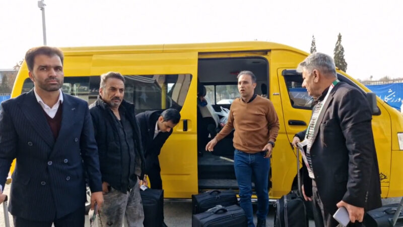 داوران دربی به ورزشگاه رسیدند؛ اراک آماده برگزاری بازی پرسپولیس و استقلال