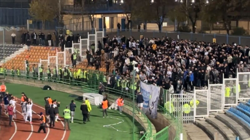 تشویق ایسلندی ملوانی ها بعد از مساوی برابر استقلال