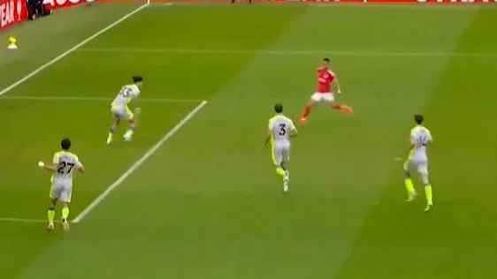 گل اول ناتینگهام به منچسترسیتی توسط هاتچینسون