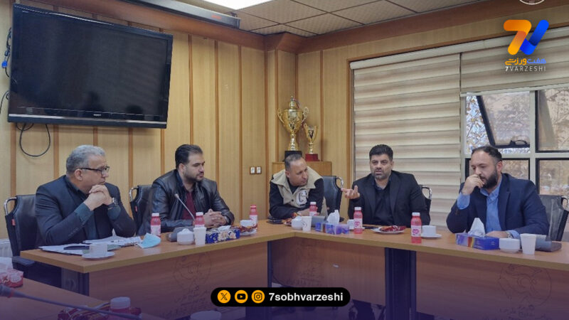 رسمی؛ پیکان – پرسپولیس بدون تماشاگر