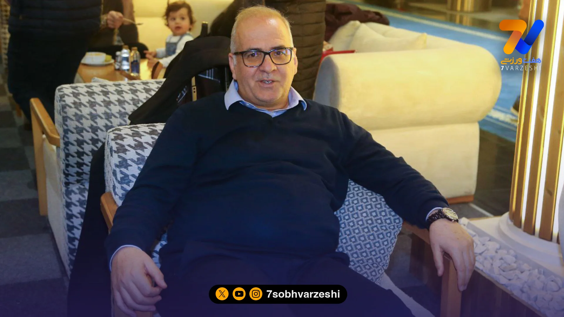 آقای بلاگر در کاروان استقلال