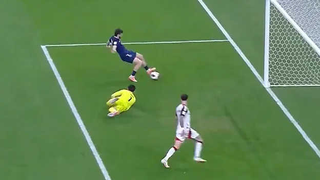 گل اول پاری سن ژرمن به فلامینگو توسط کوارتسخلیا